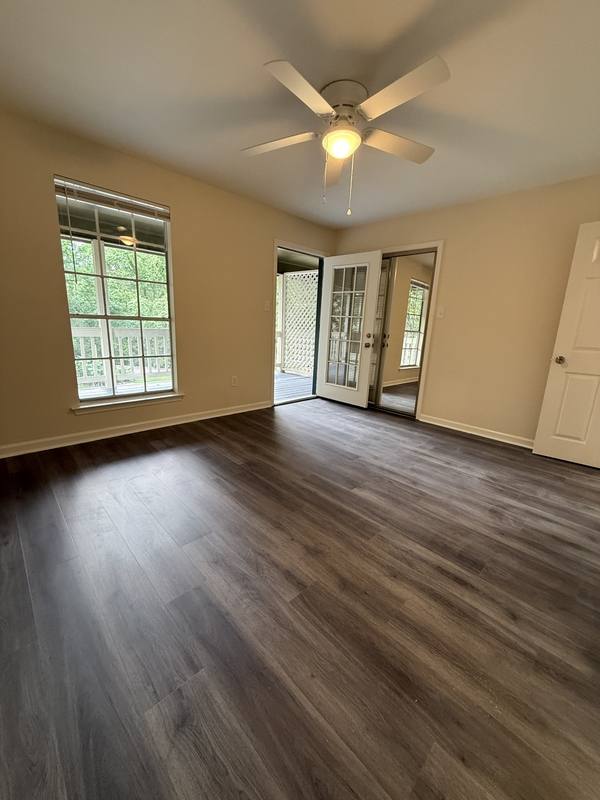 Apartment for rent at 5335 Rosedown Court #157, Saint Francisville, LA 70775