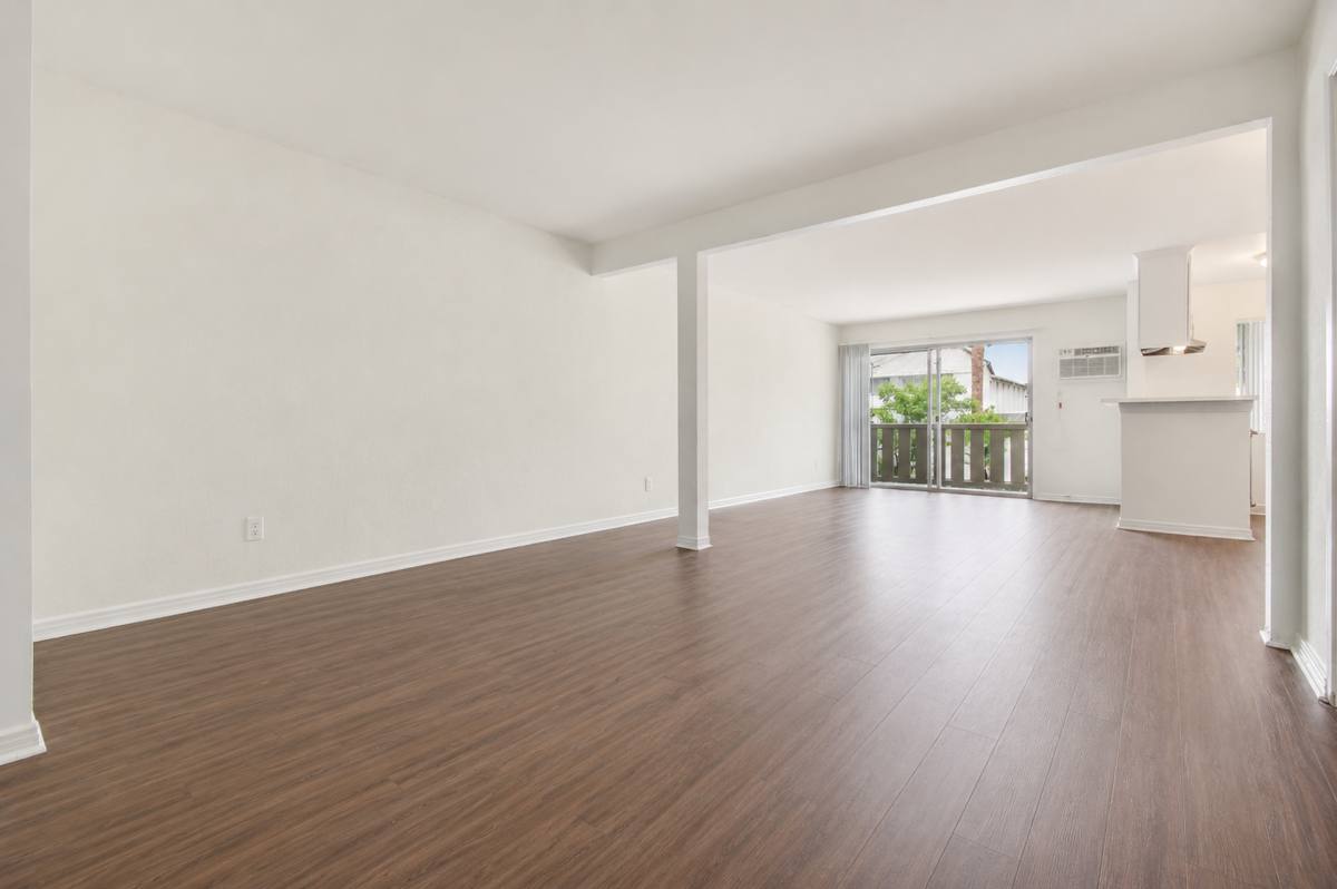 Apartment for rent at 7722 Reseda Blvd, Reseda, CA 91335