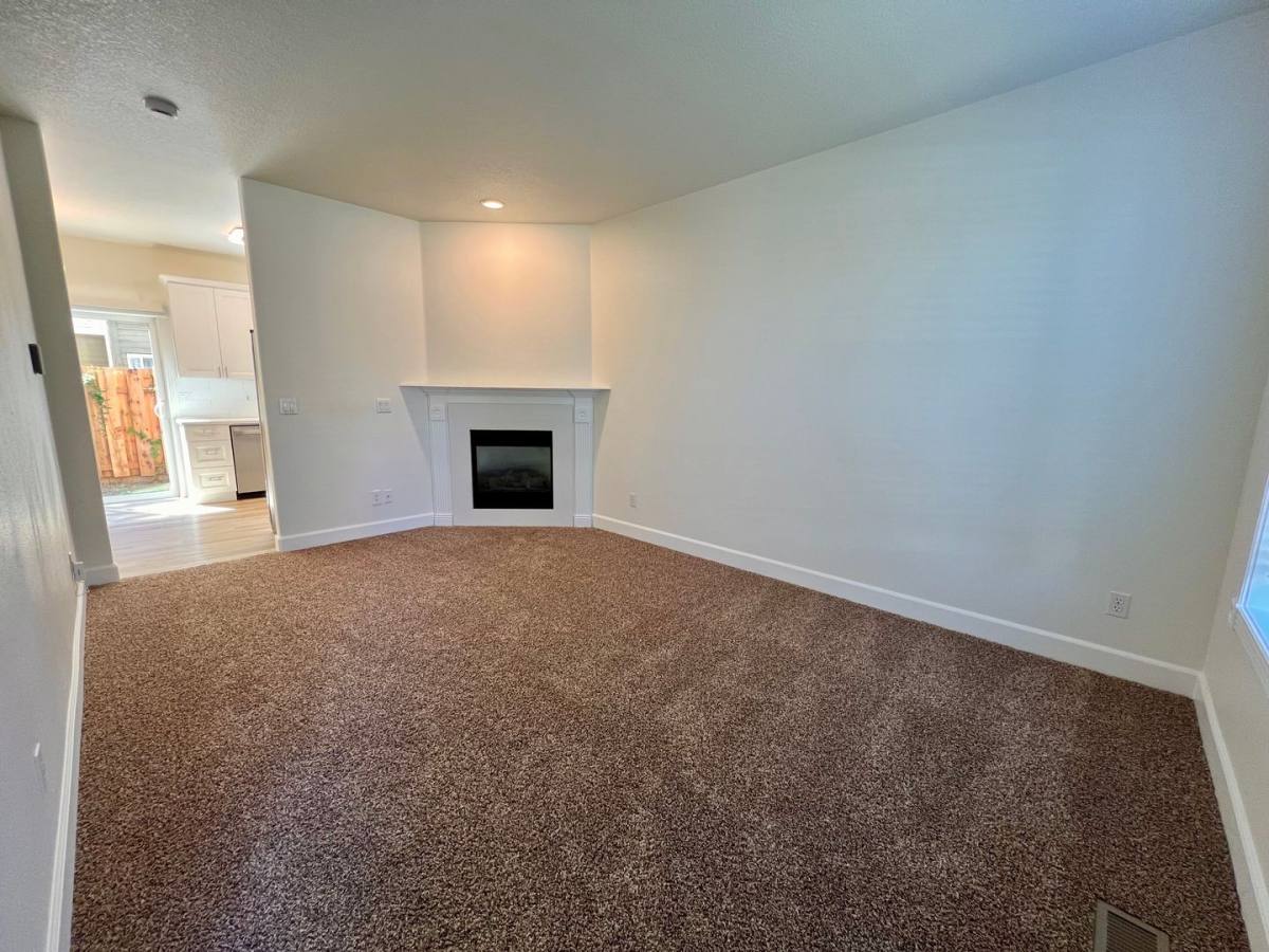 Townhouse for rent at 16733 NE Halsey St, Portland, OR 97230
