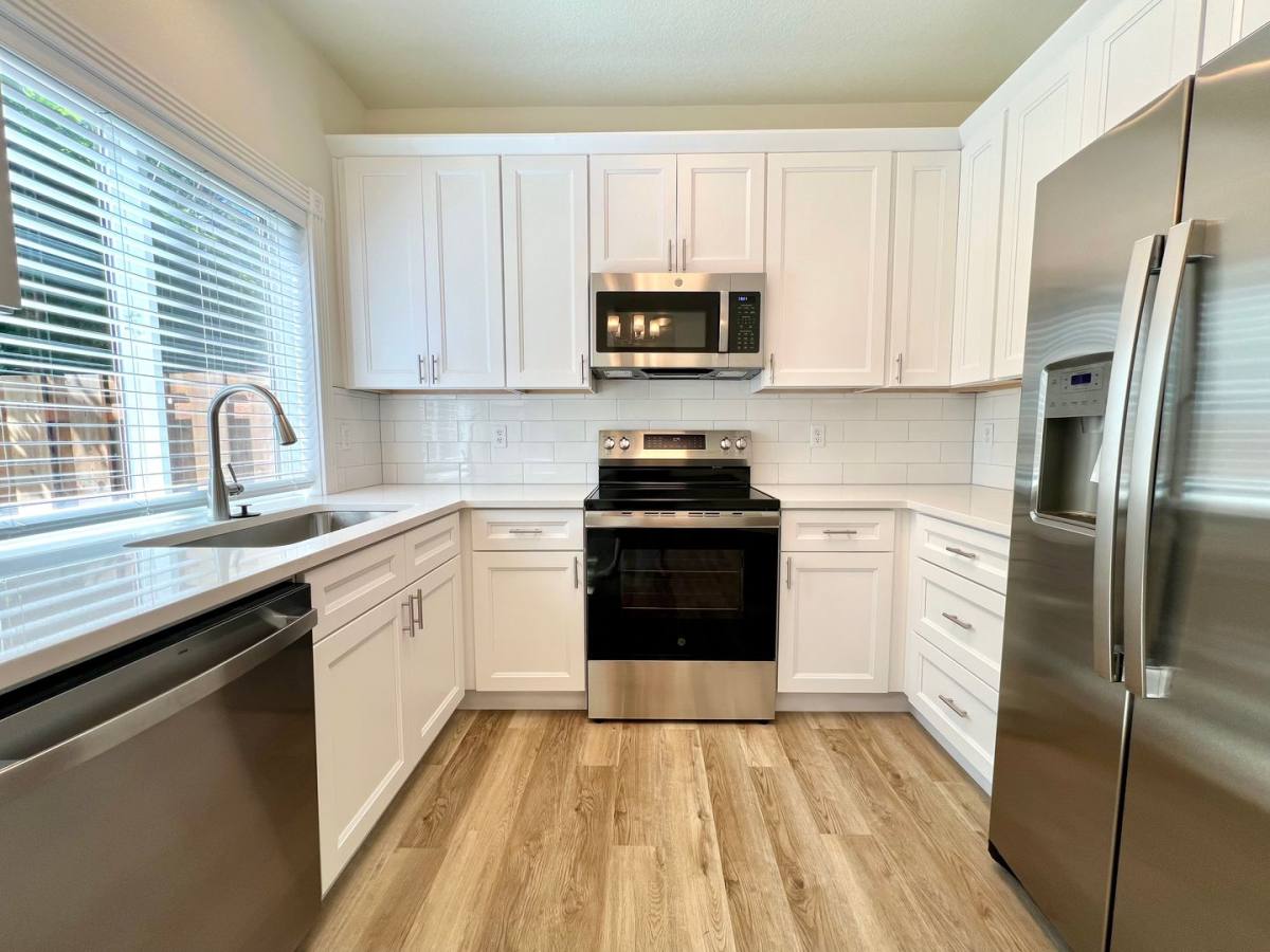 Townhouse for rent at 16733 NE Halsey St, Portland, OR 97230