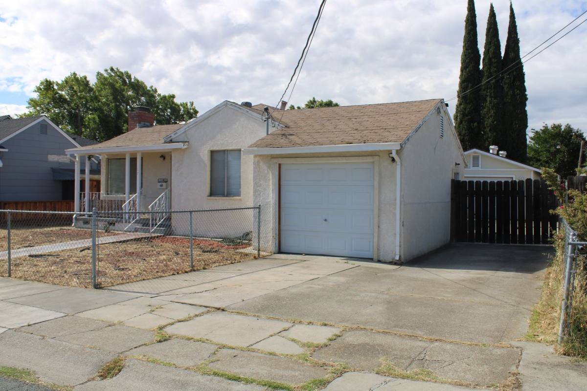 House for rent at 17 Lorraine Ave, Pittsburg, CA 94565
