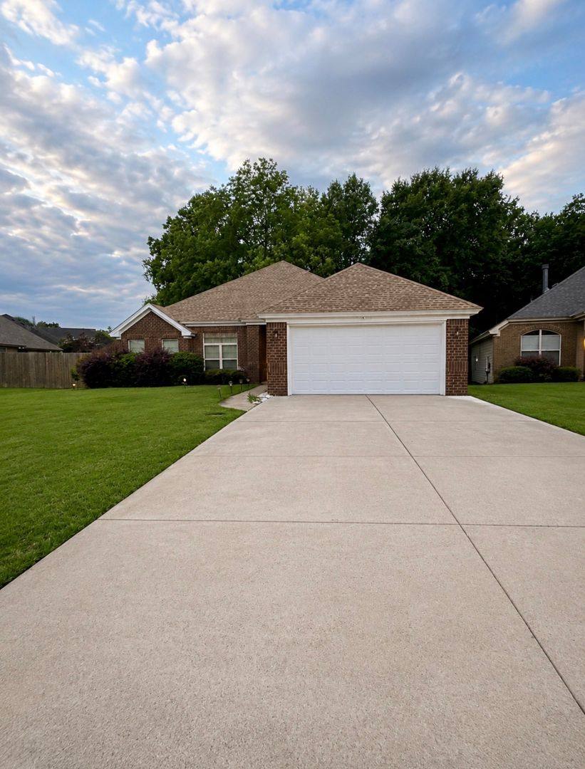 House for rent at 705 Evanwood Dr, Montgomery, AL 36117
