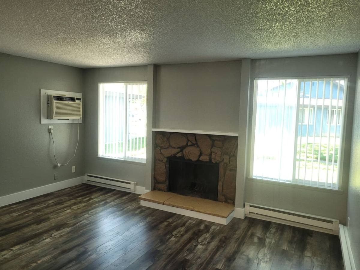 Apartment for rent at 1107 W 5th Ave, Kennewick, WA 99336
