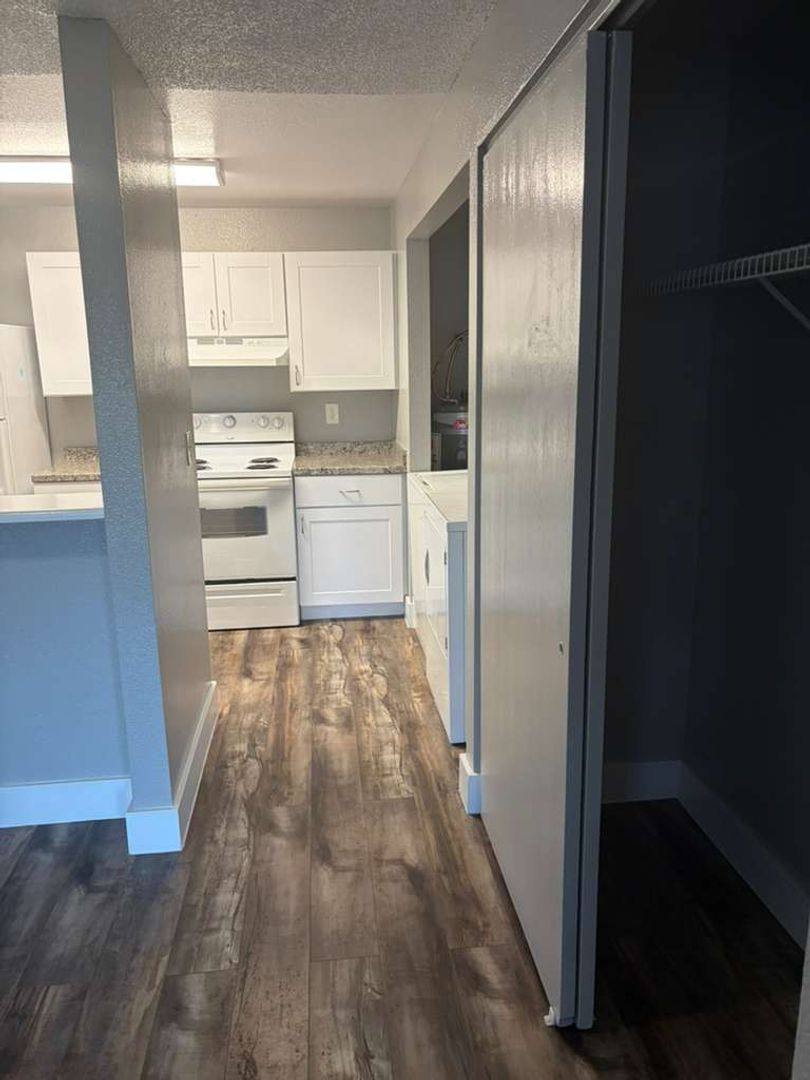 Apartment for rent at 1107 W 5th Ave, Kennewick, WA 99336