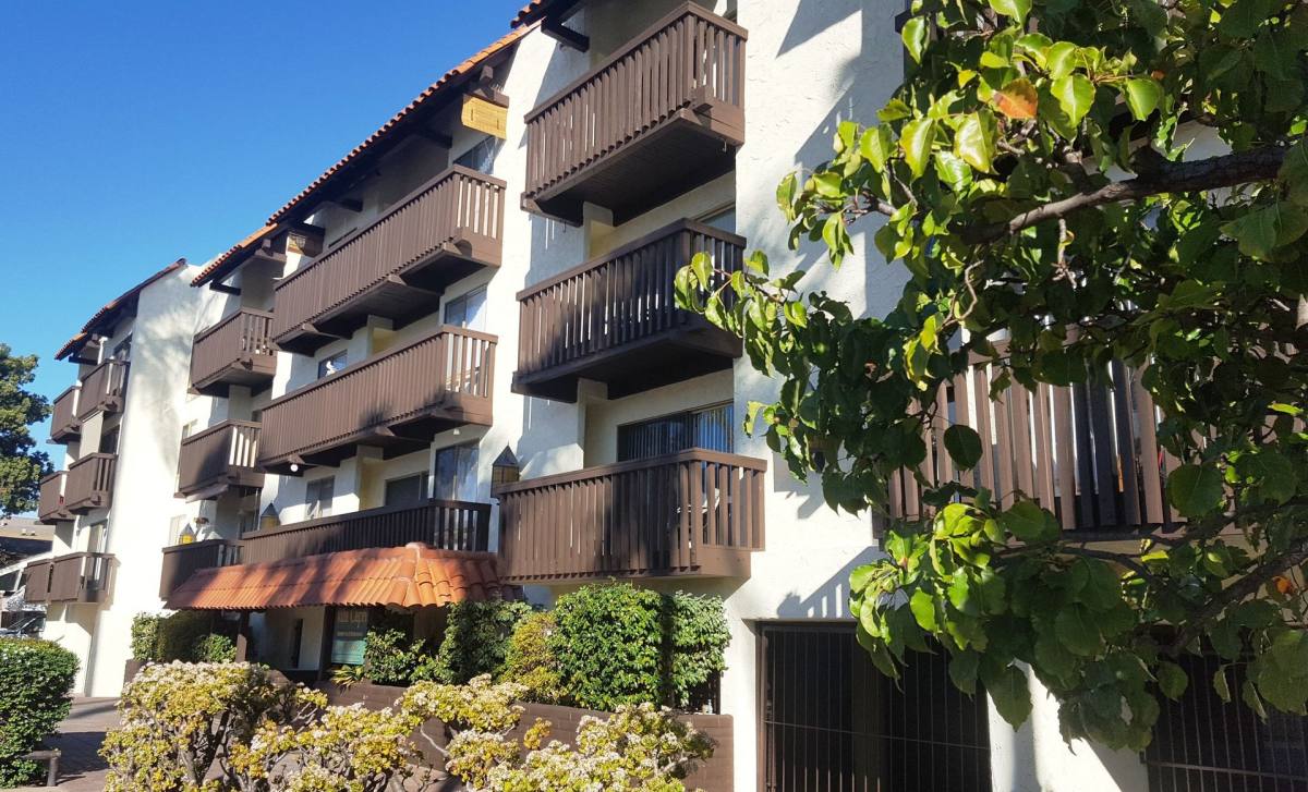 Apartment for rent at 3737 3rd Ave, San Diego, CA 92103