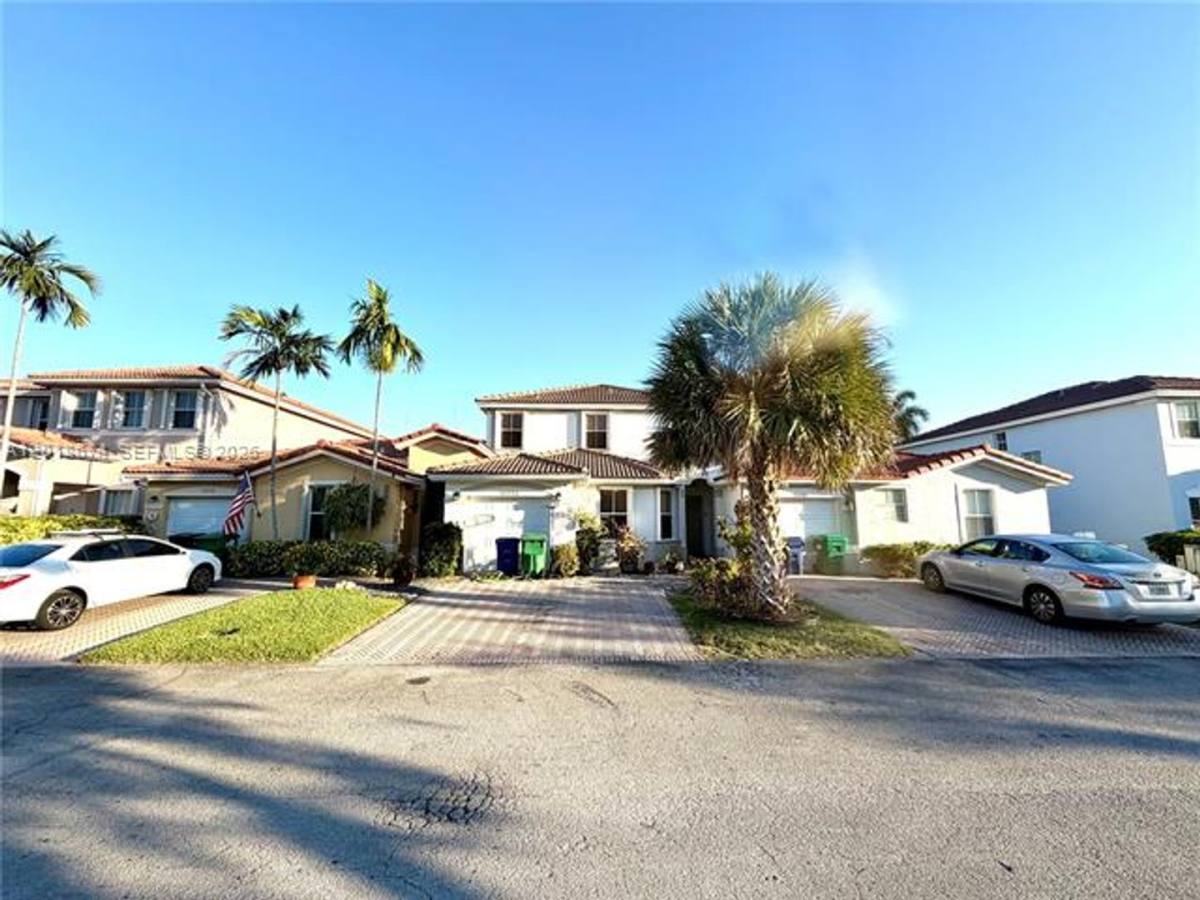 Townhouse for rent at 16336 SW 48th Terrace, Miami, FL 33185