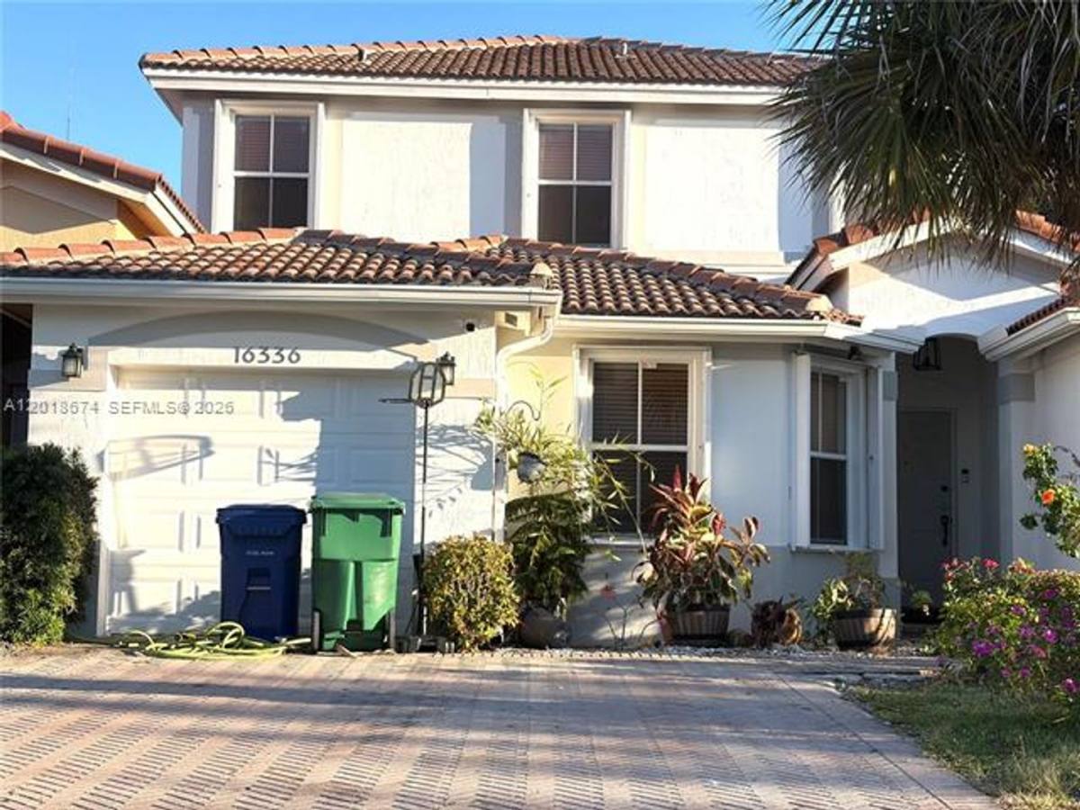 Townhouse for rent at 16336 SW 48th Terrace, Miami, FL 33185