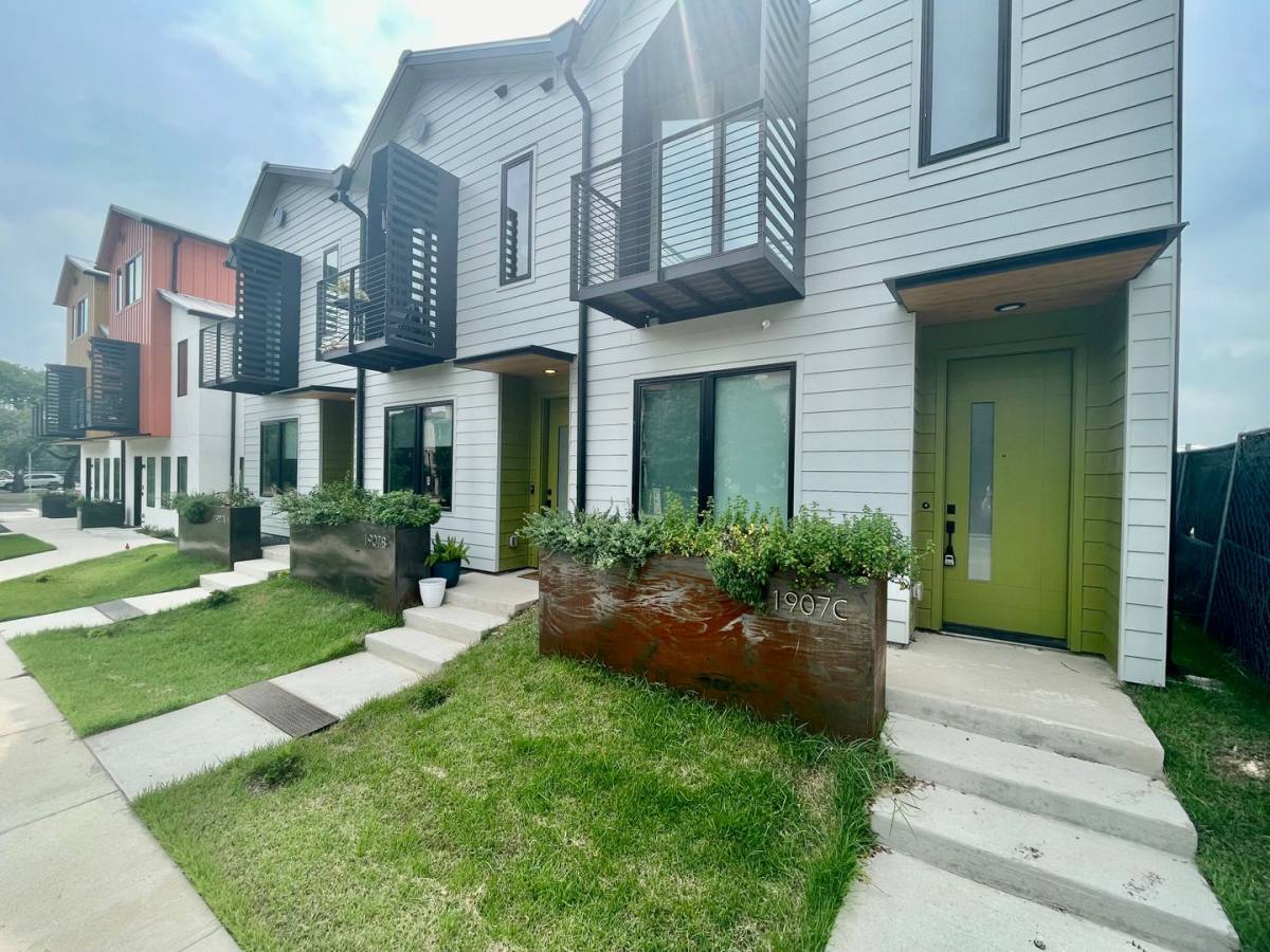 Townhouse for rent at 1907 Dutton Dr, San Marcos, TX 78666