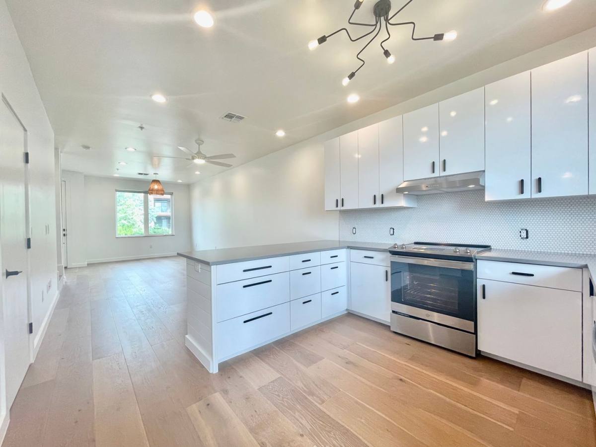 Townhouse for rent at 1907 Dutton Dr, San Marcos, TX 78666