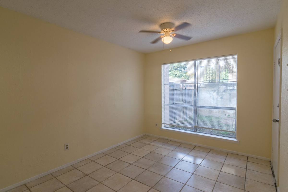 House for rent at 439 Valley Park, Garland, TX 75043