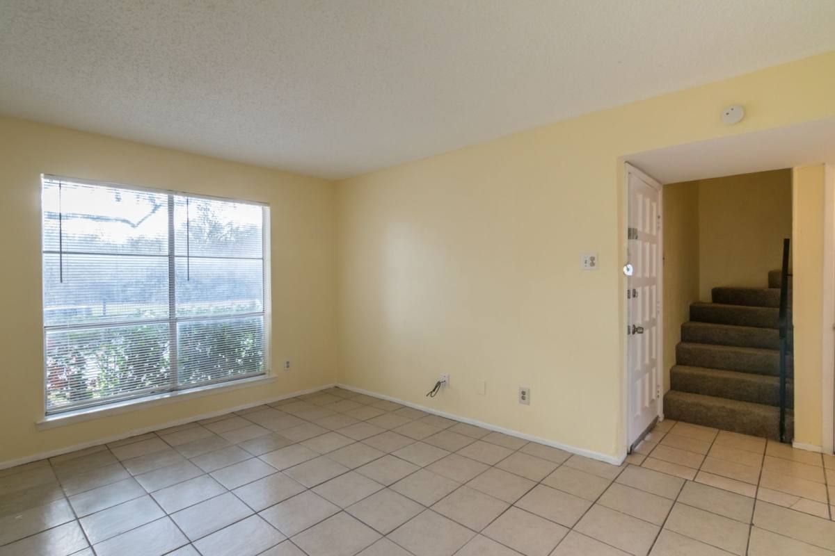 House for rent at 439 Valley Park, Garland, TX 75043