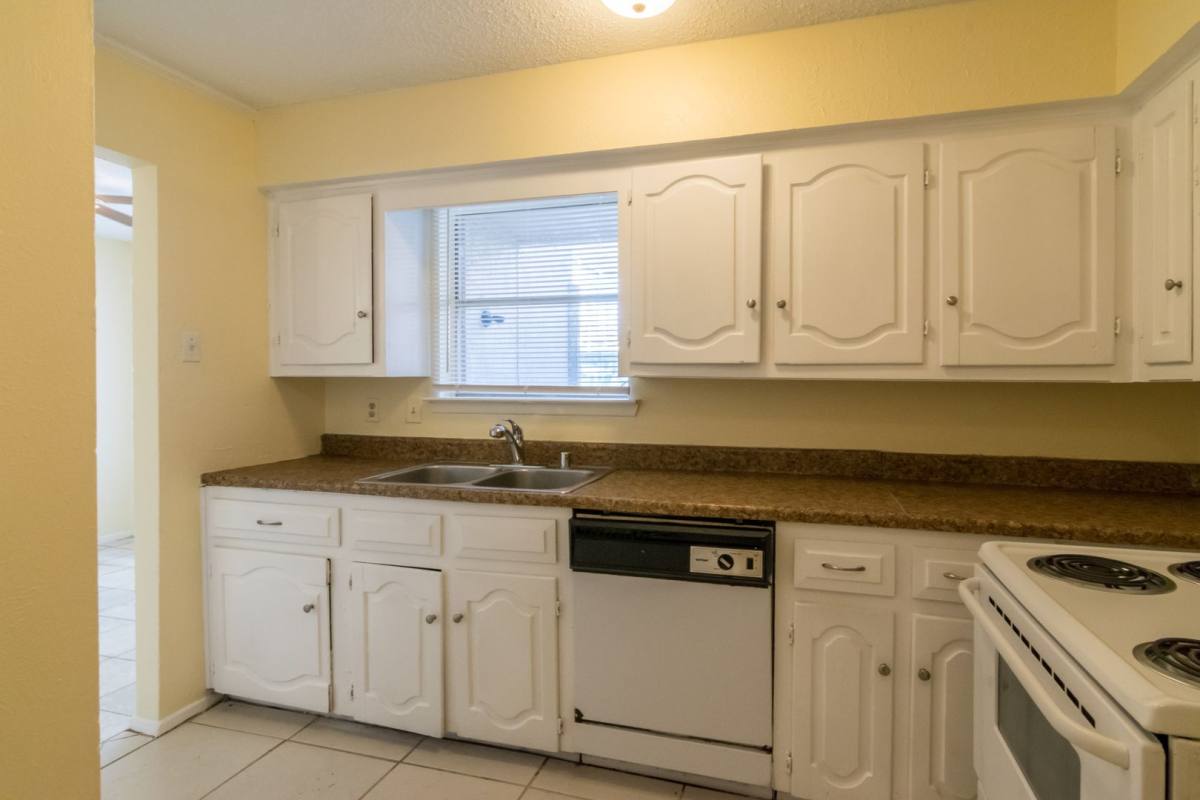 House for rent at 439 Valley Park, Garland, TX 75043