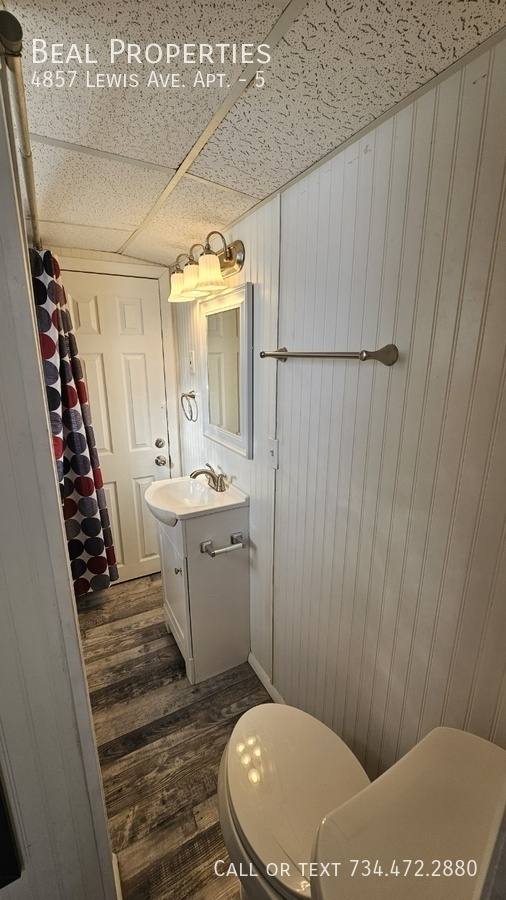 Apartment for rent at 4857 Lewis Ave, Toledo, OH 43612