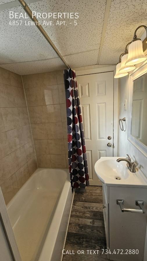 Apartment for rent at 4857 Lewis Ave, Toledo, OH 43612
