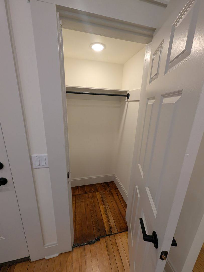 Apartment for rent at 521 Garrard St, Covington, KY 41011