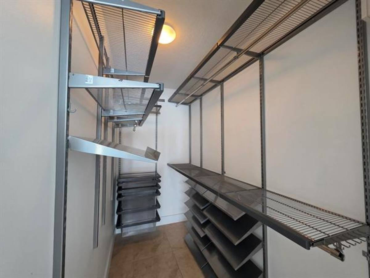 Apartment for rent at 41 SE 5th St, Miami, FL 33131