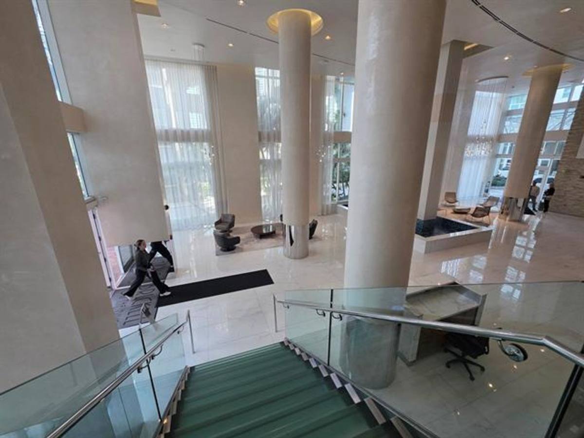 Apartment for rent at 41 SE 5th St, Miami, FL 33131