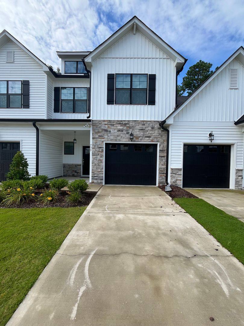Townhouse for rent at 739 Putney Hill Rd, Zebulon, NC 27597