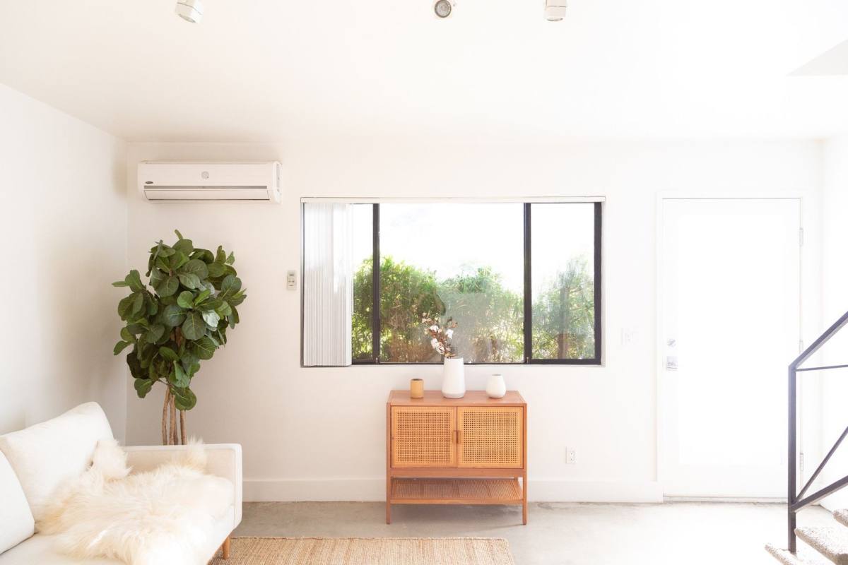 Townhouse for rent at 208 S Ave, Los Angeles, CA 90042
