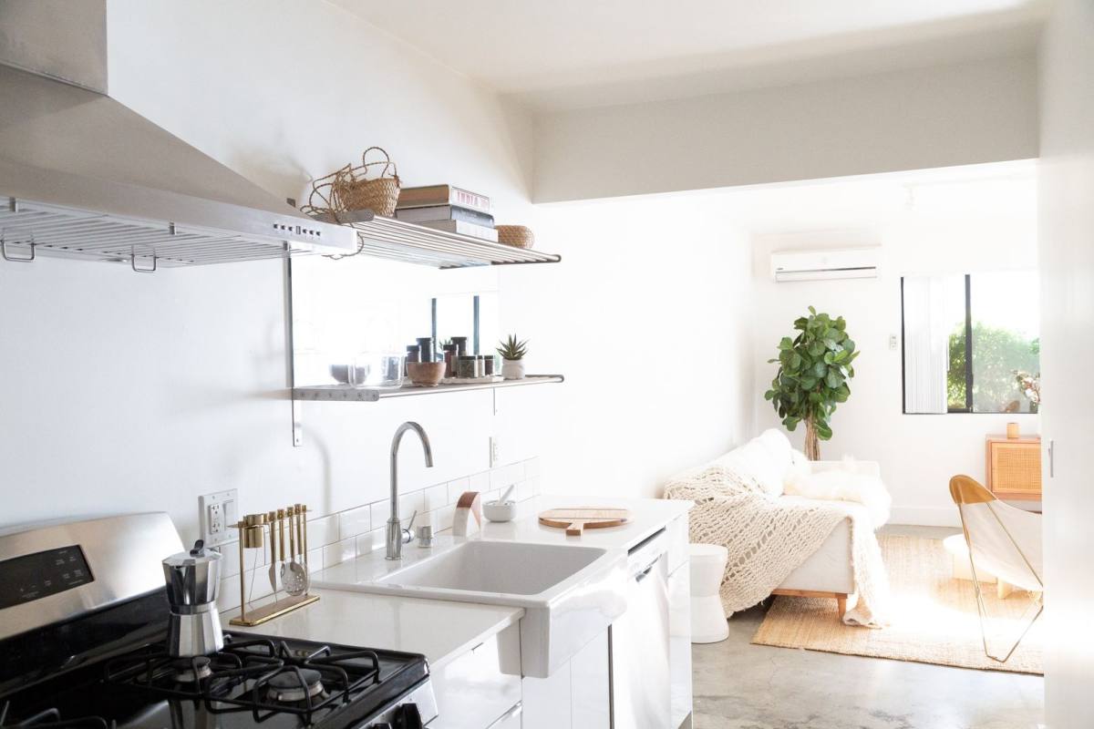 Townhouse for rent at 208 S Ave, Los Angeles, CA 90042