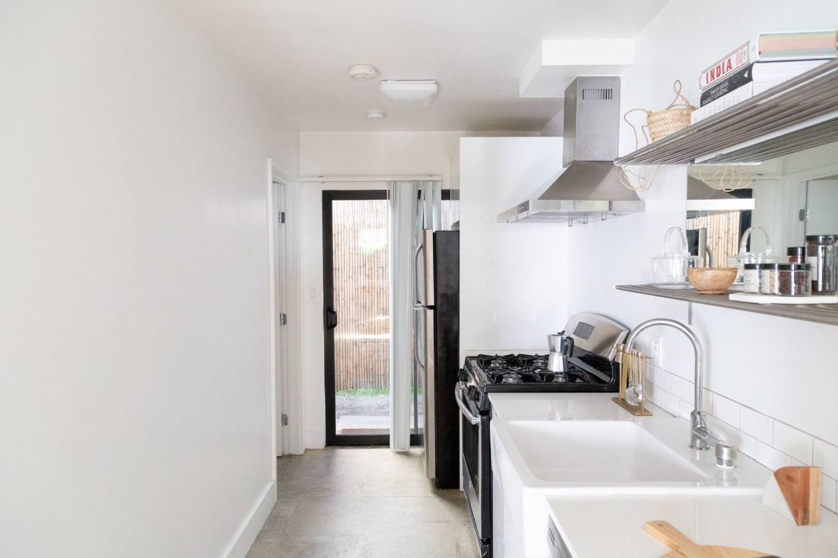 Townhouse for rent at 208 S Ave, Los Angeles, CA 90042