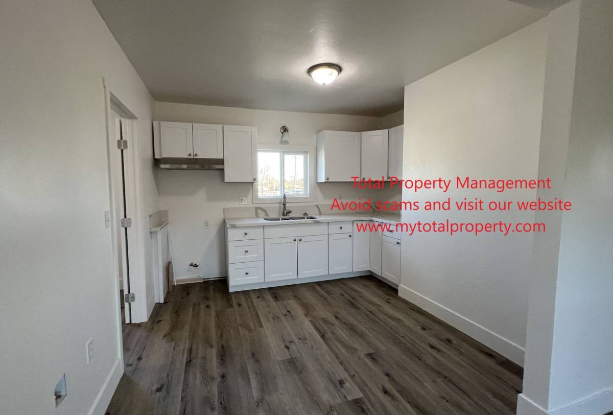 House for rent at 824 S Irwin St, Hanford, CA 93230