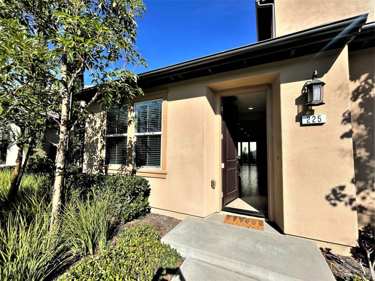 House for rent at 225 Bright Poppy, Irvine, CA 92618