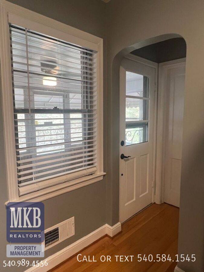 House for rent at 6099 Franklin Rd, Roanoke, VA 24014