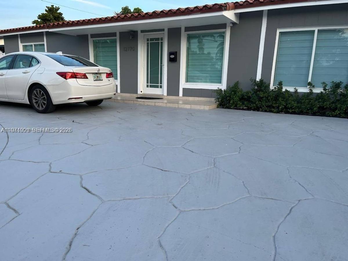 House for rent at 12770 SW 18th St Null, Miami, FL 33175