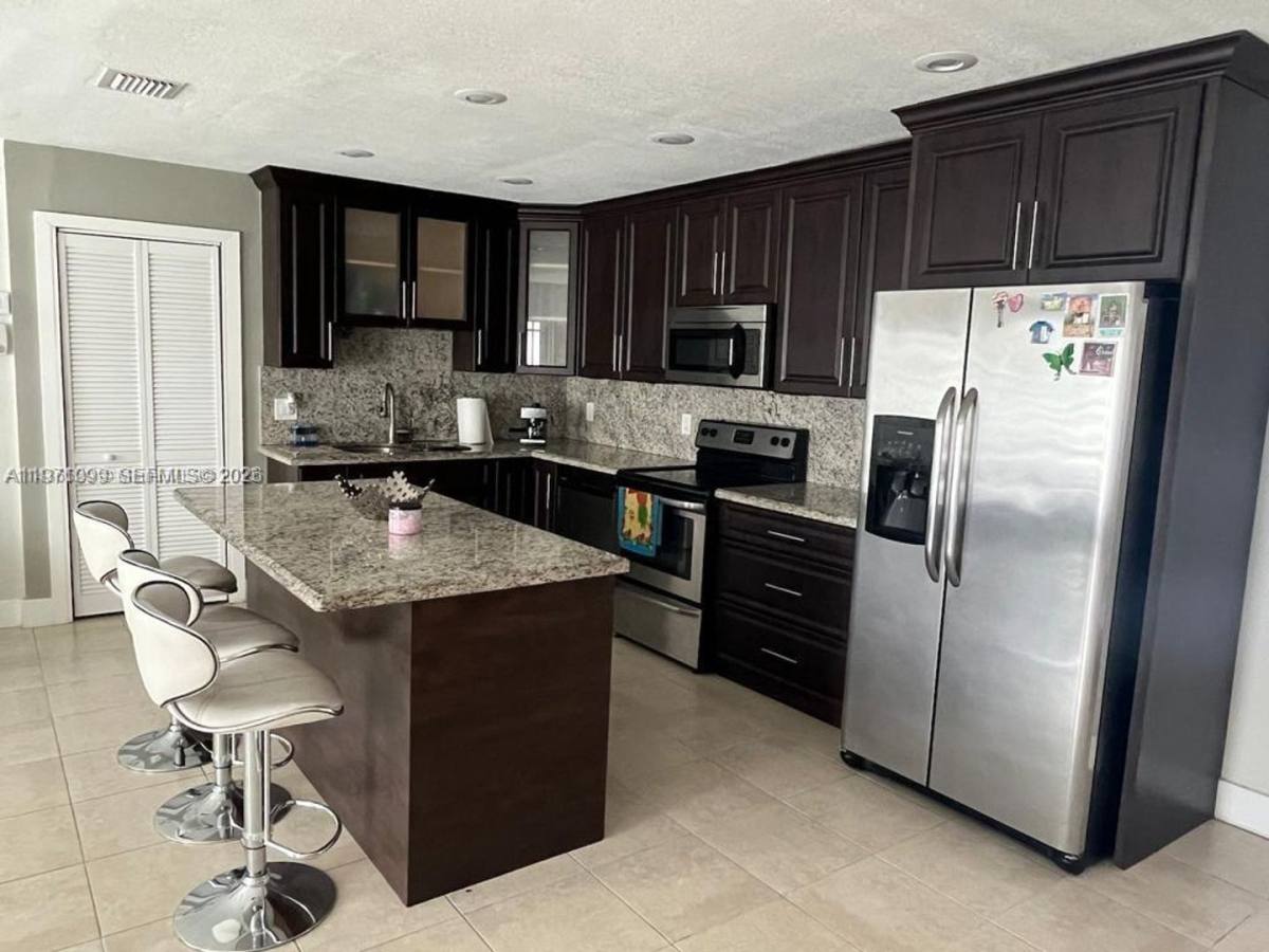 House for rent at 12770 SW 18th St Null, Miami, FL 33175