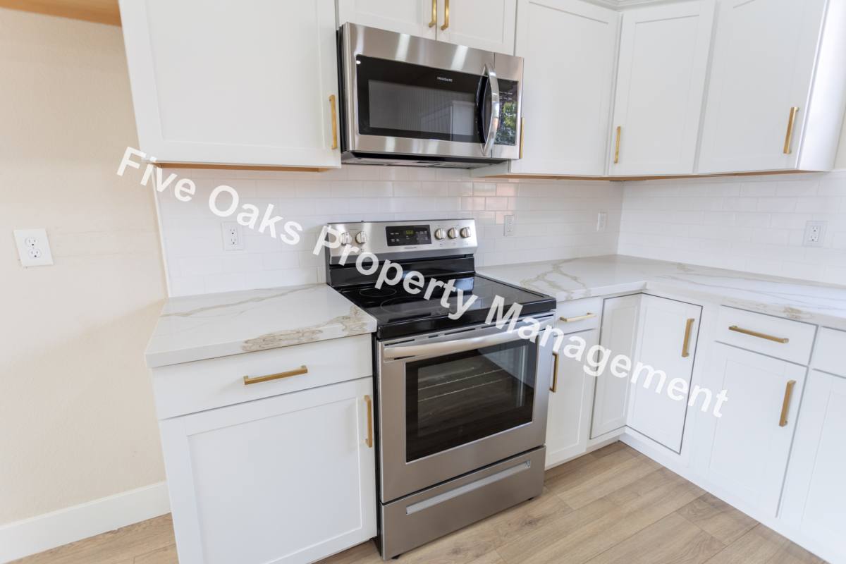 House for rent at 811 1 2 Natoma St, Folsom, CA 95630