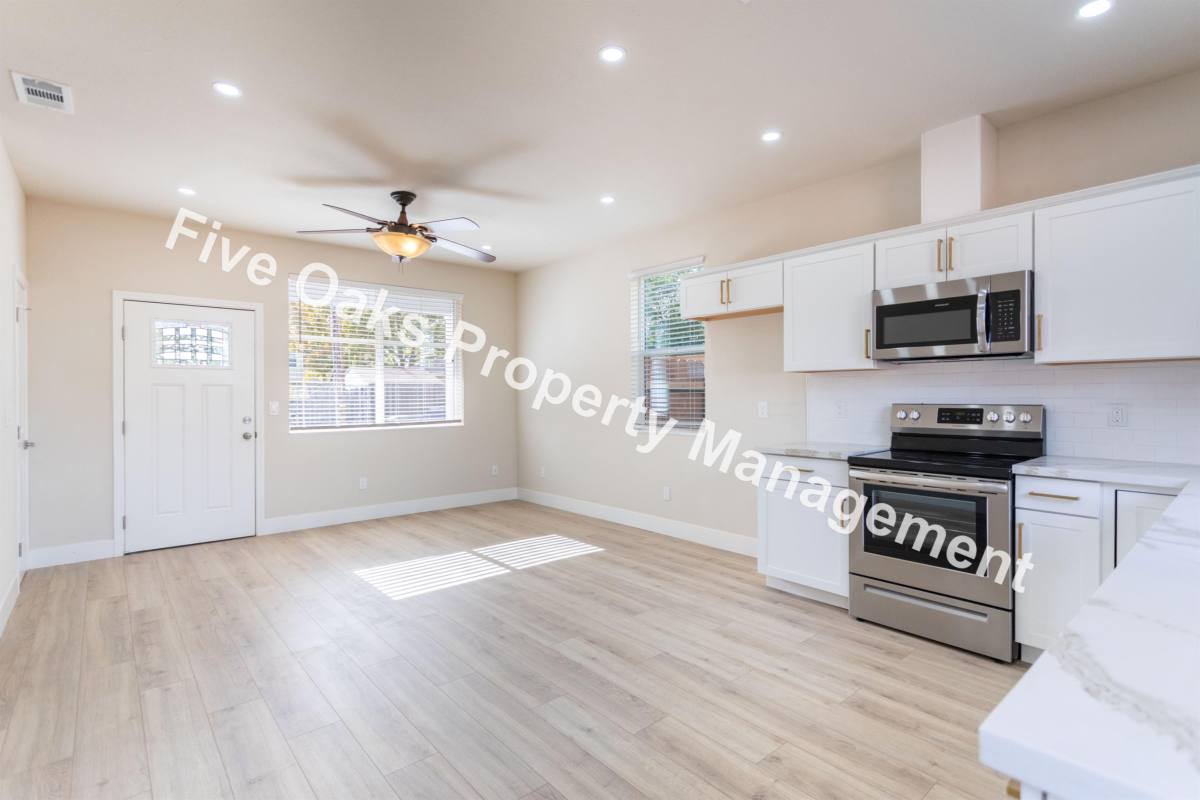House for rent at 811 1 2 Natoma St, Folsom, CA 95630