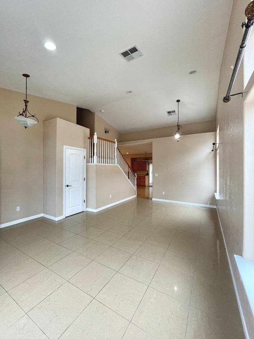 House for rent at 425 San Fernando St, Los Banos, CA 93635