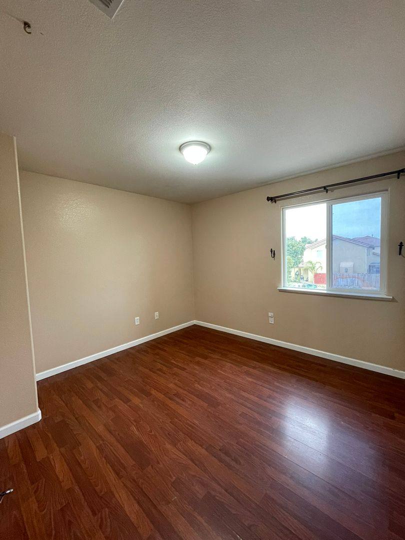 House for rent at 425 San Fernando St, Los Banos, CA 93635
