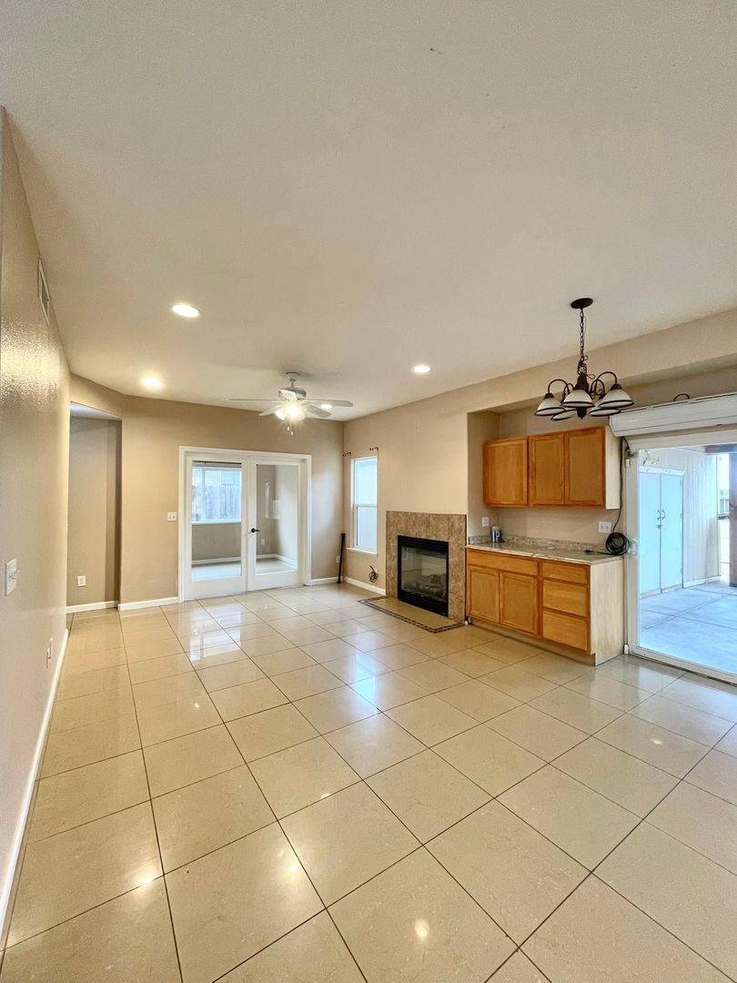 House for rent at 425 San Fernando St, Los Banos, CA 93635