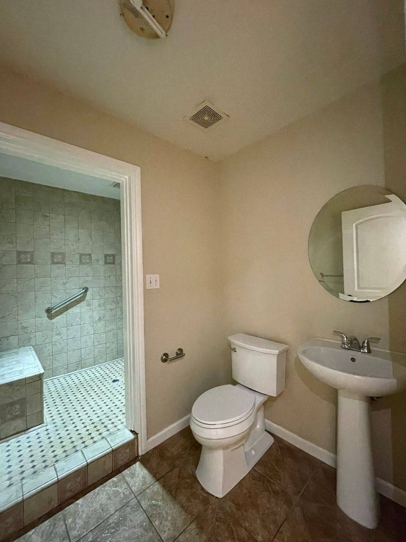 House for rent at 425 San Fernando St, Los Banos, CA 93635