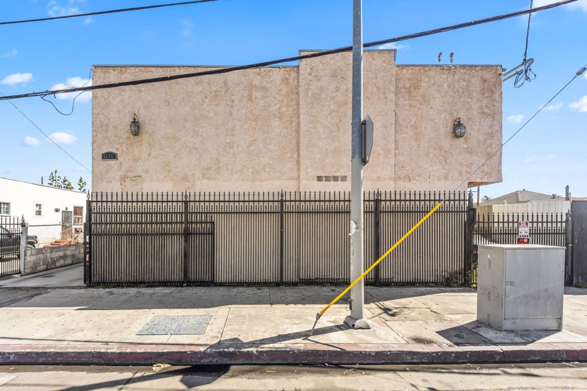 Apartment for rent at 6316 S Vermont Ave, Los Angeles, CA 90044
