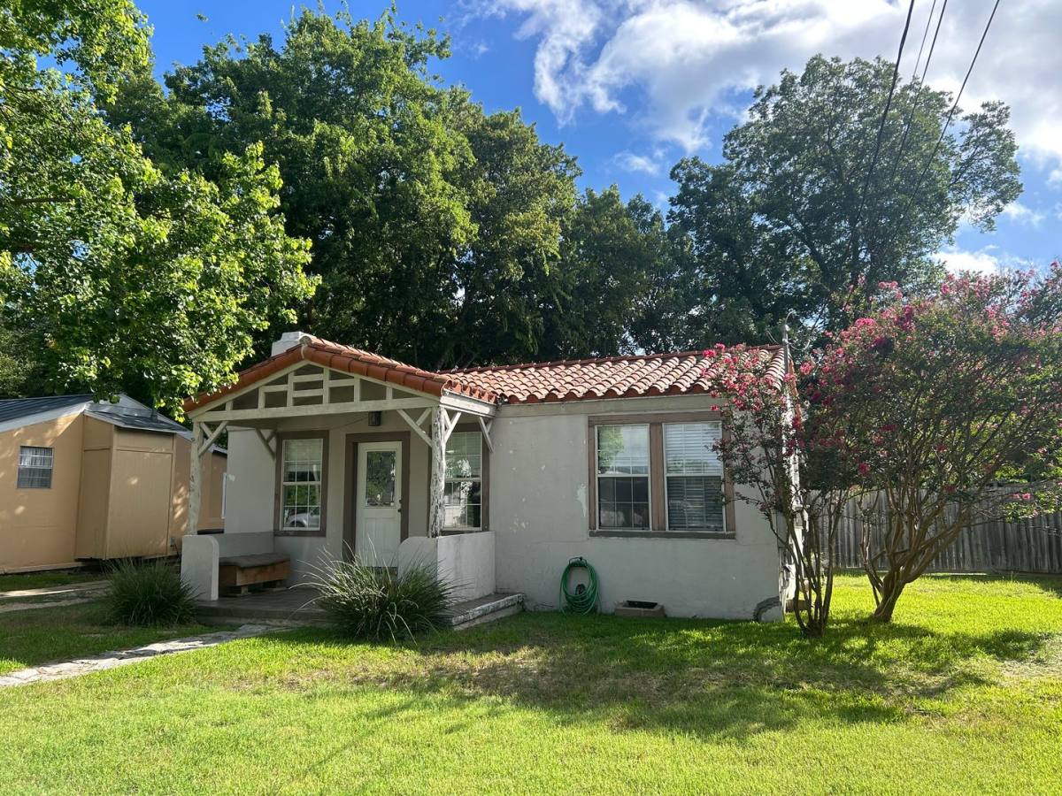 Apartment for rent at 1030 Cole Ave, New Braunfels, TX 78130