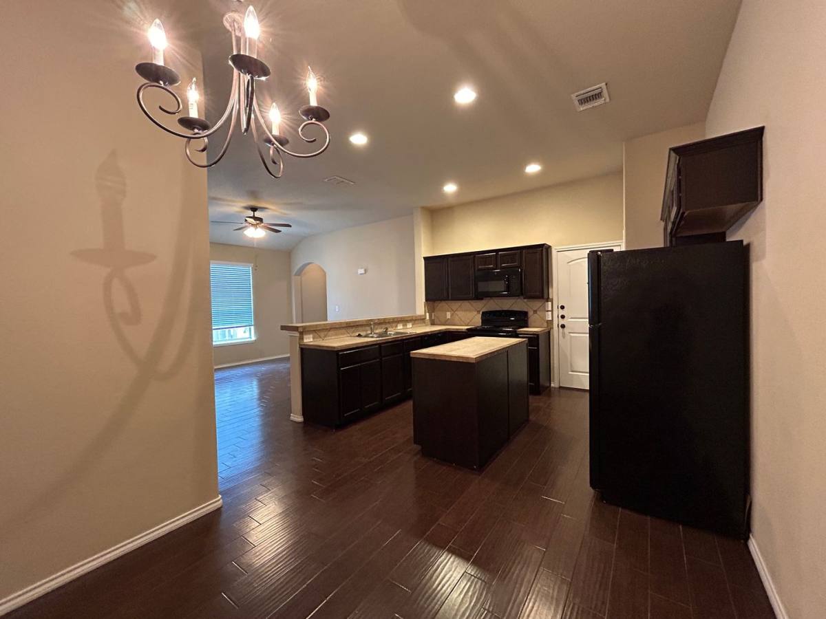 House for rent at 697 Creekside Circle, New Braunfels, TX 78130