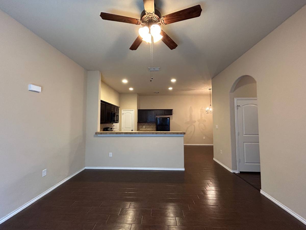 House for rent at 697 Creekside Circle, New Braunfels, TX 78130