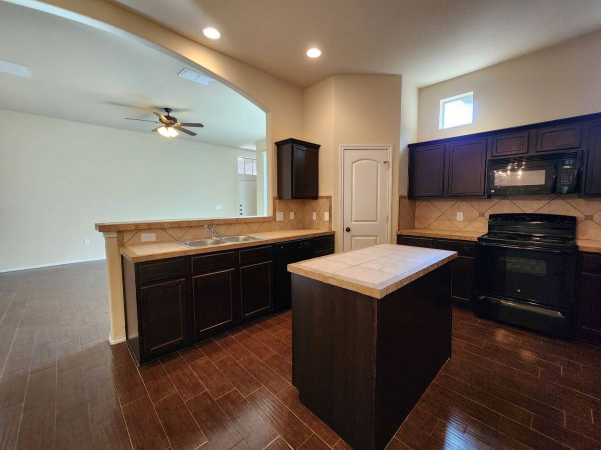 House for rent at 622 Creekside Circle, New Braunfels, TX 78130