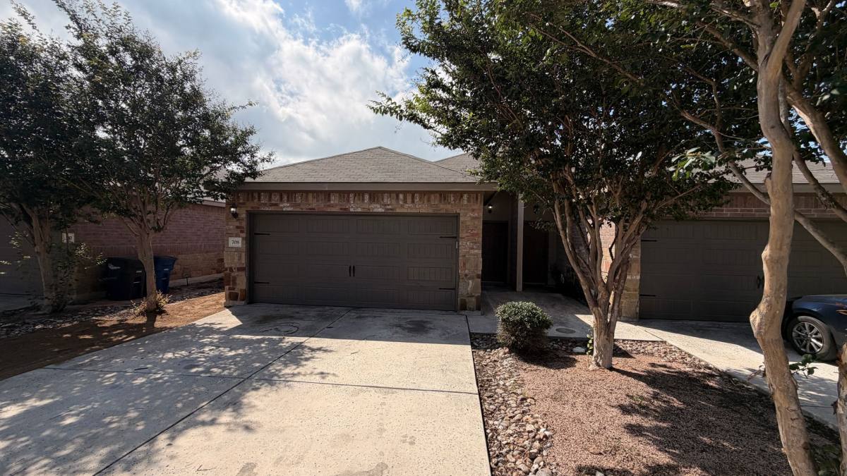 House for rent at 708 Saengerhalle Rd, New Braunfels, TX 78130