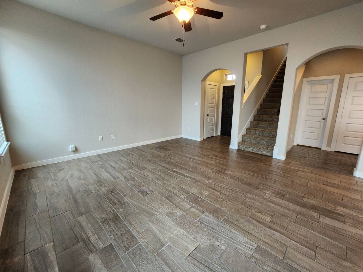 House for rent at 319 Creekside Curve, New Braunfels, TX 78130