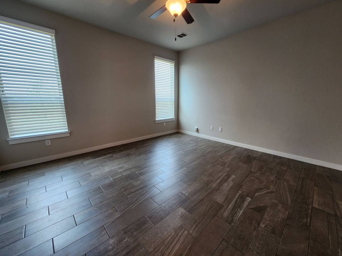 House for rent at 319 Creekside Curve, New Braunfels, TX 78130