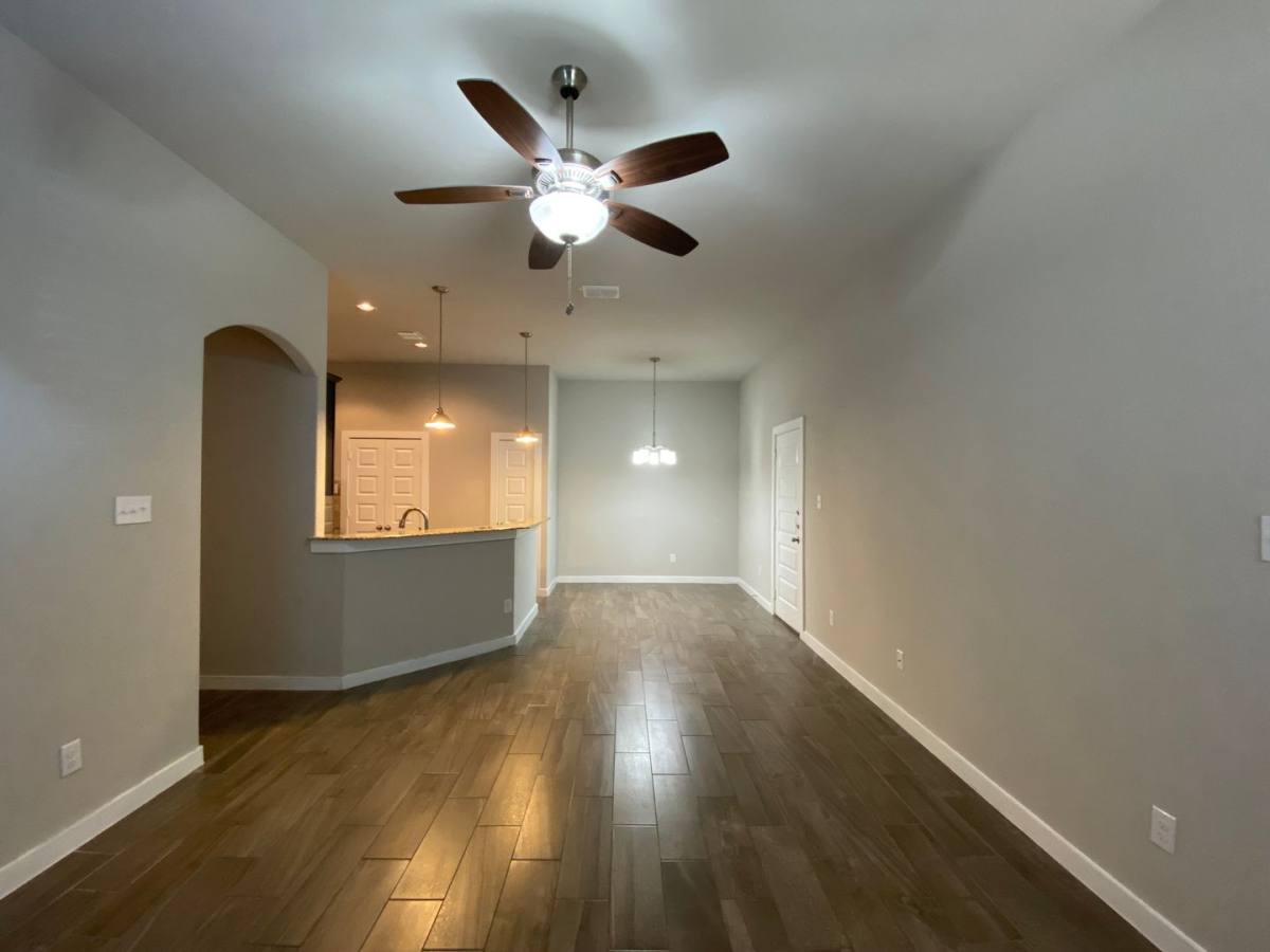House for rent at 371 Creekside Curve, New Braunfels, TX 78130
