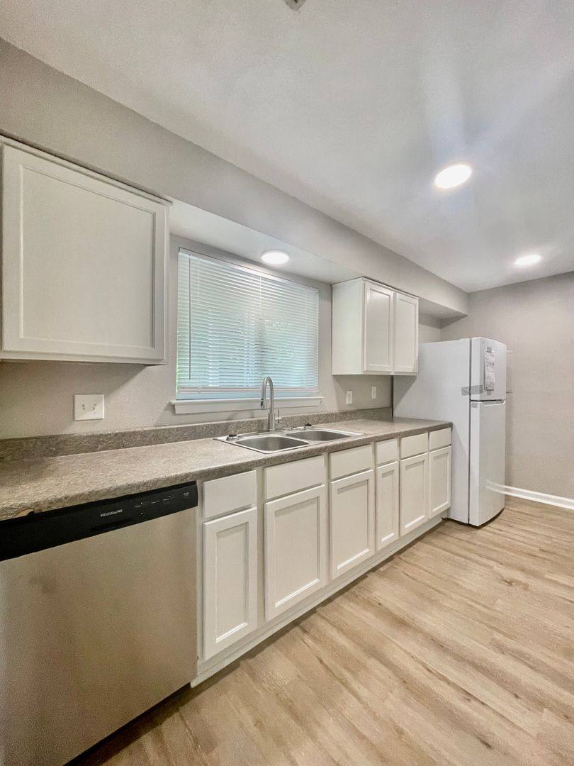 Apartment for rent at 205 S Mitchell St, San Marcos, TX 78666