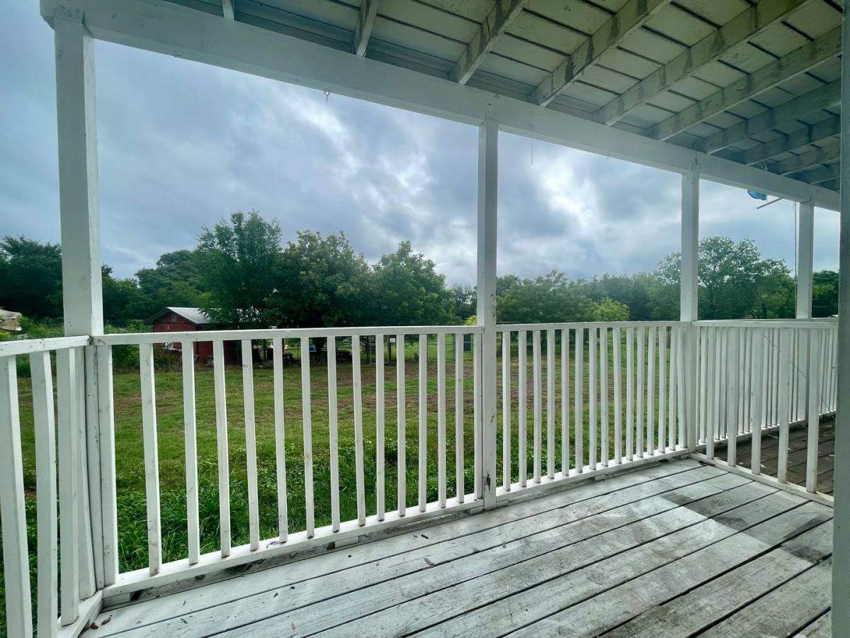 Apartment for rent at 205 S Mitchell St, San Marcos, TX 78666