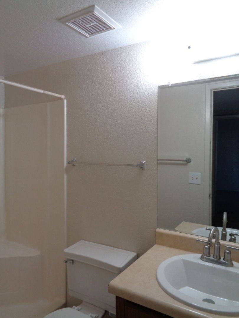Apartment for rent at 2822 E Kathleen Rd, Phoenix, AZ 85032