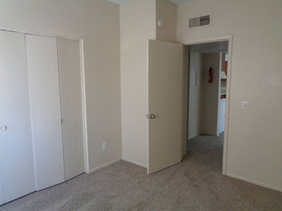 Apartment for rent at 2822 E Kathleen Rd, Phoenix, AZ 85032