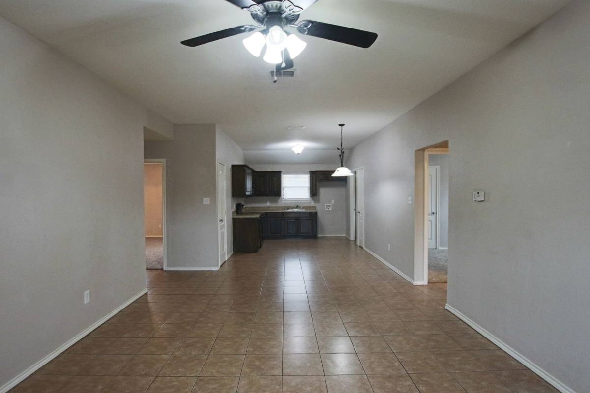 Townhouse for rent at 16950 Sentinel, Lindale, TX 75771